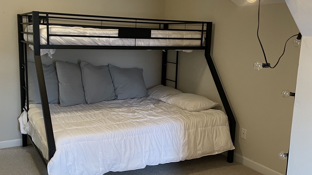 Photo of Bedroom in Wise
