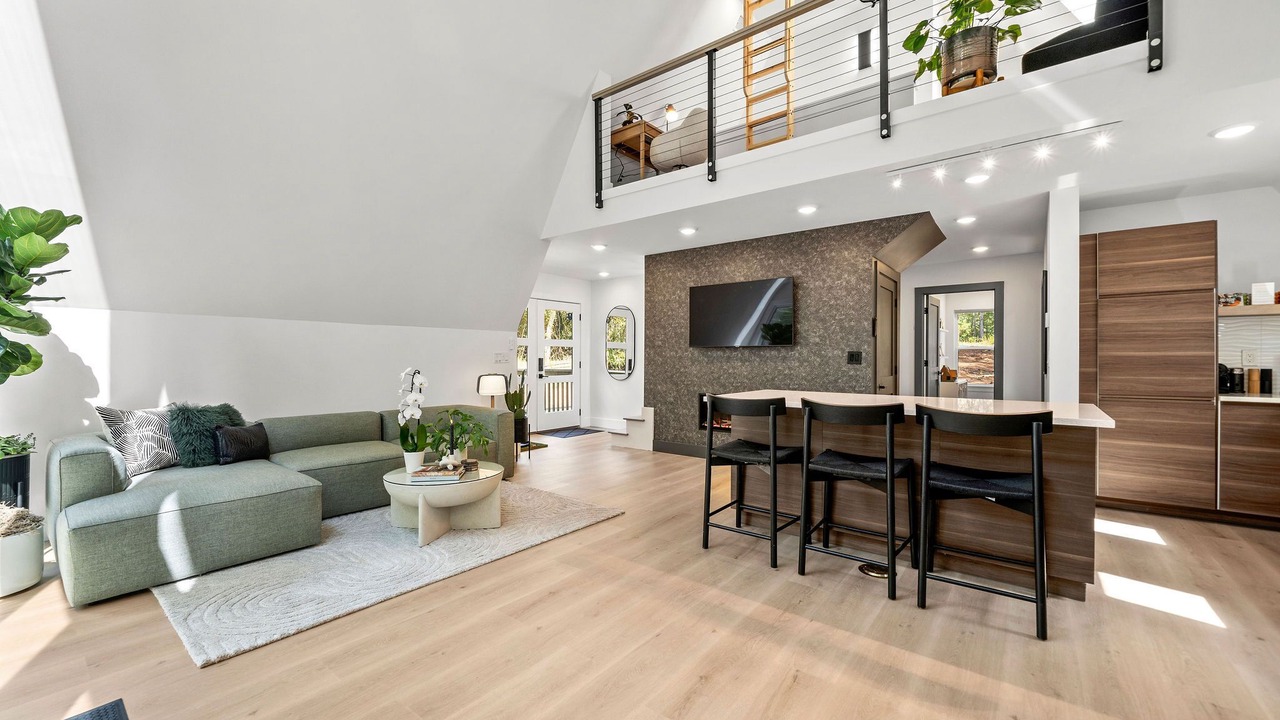 Photo of Livingroom in Gainesville