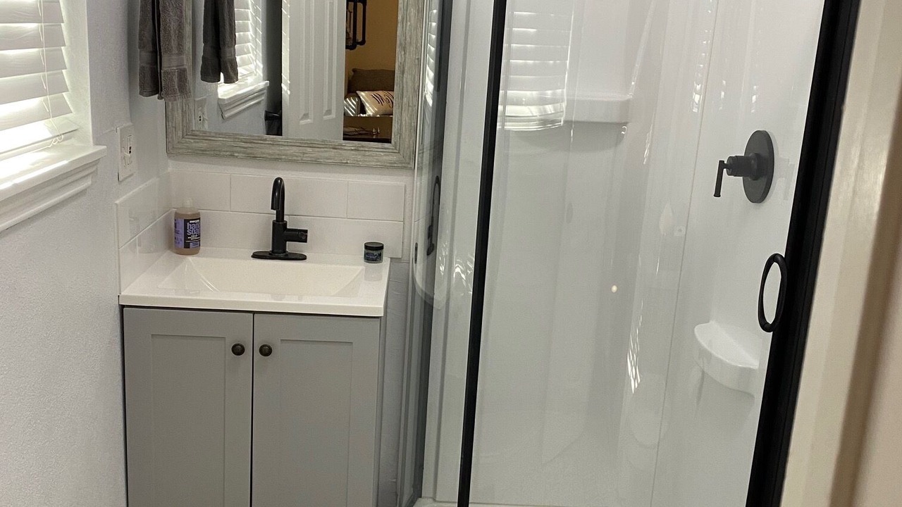 Photo of Bathroom in Pottsboro