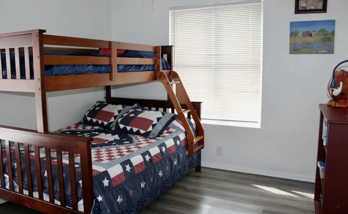Photo of Bedroom in Cibolo