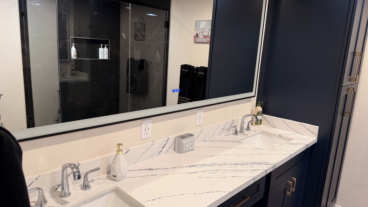 Photo of Bathroom in Crown Colony