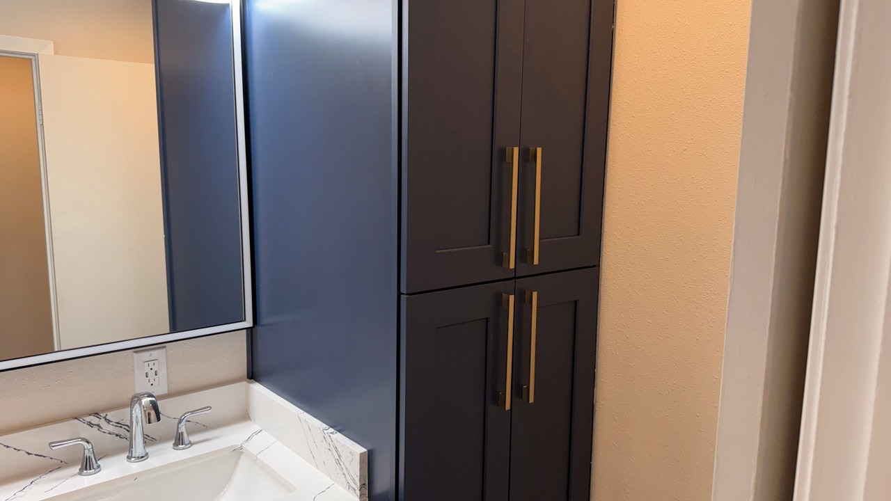 Photo of Bathroom in Crown Colony