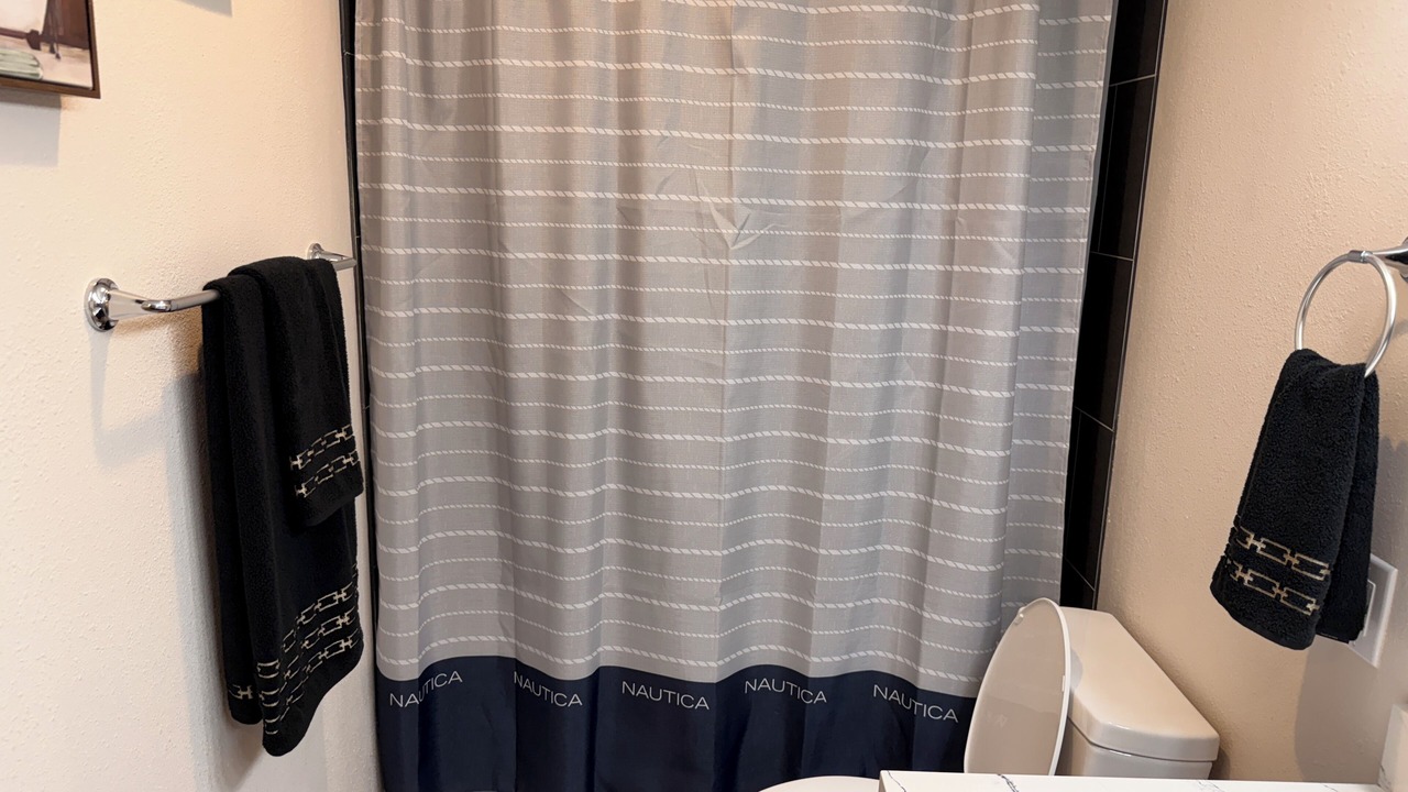 Photo of Bathroom in Crown Colony