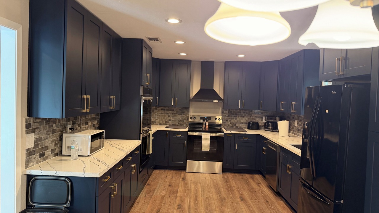 Photo of Kitchen in Crown Colony