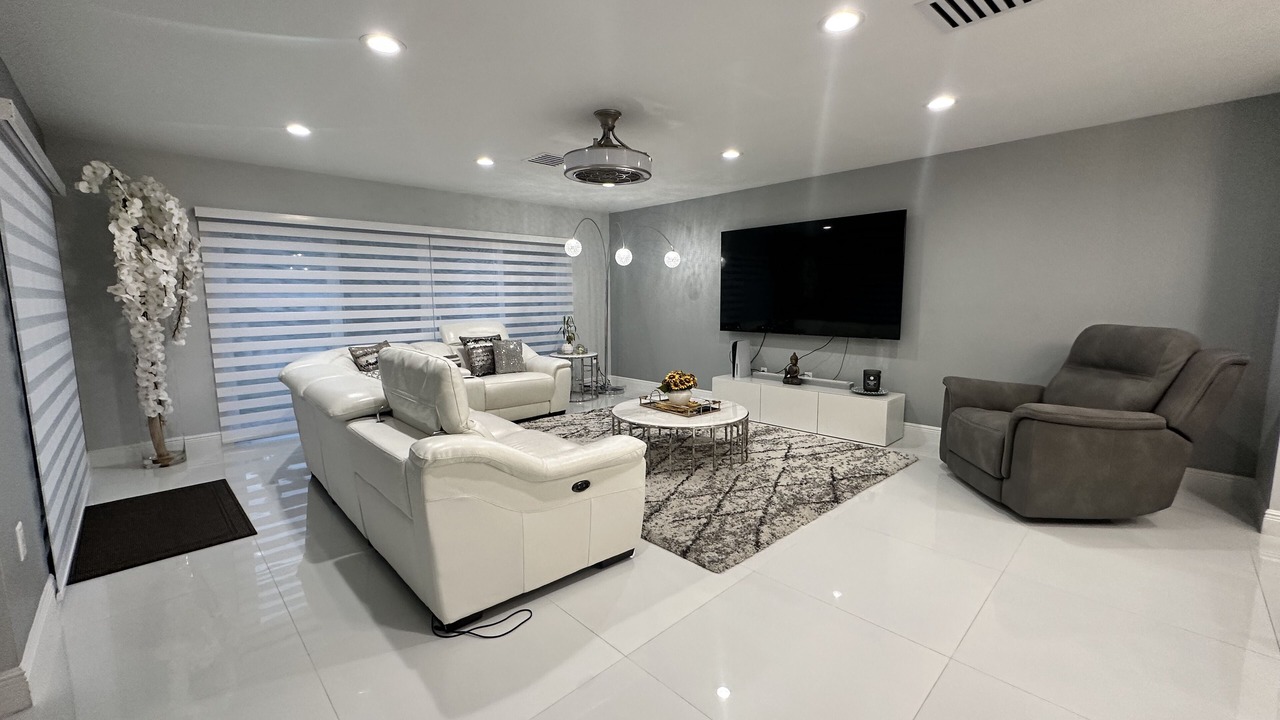 Photo of Livingroom in Coral Springs