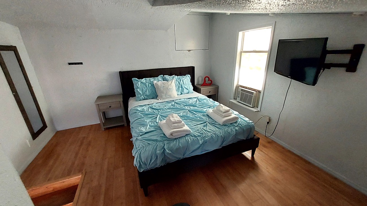 Photo of Bedroom in Lake Worth