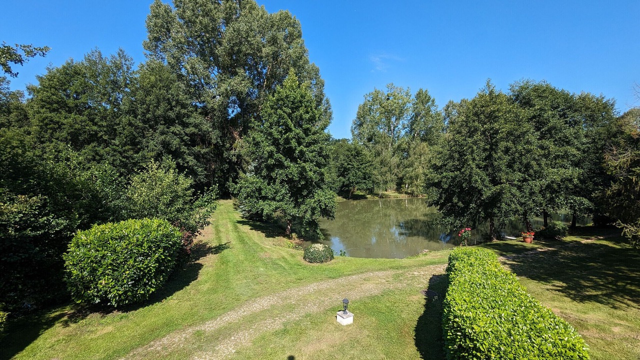 Photo of Outdoor in Montereau