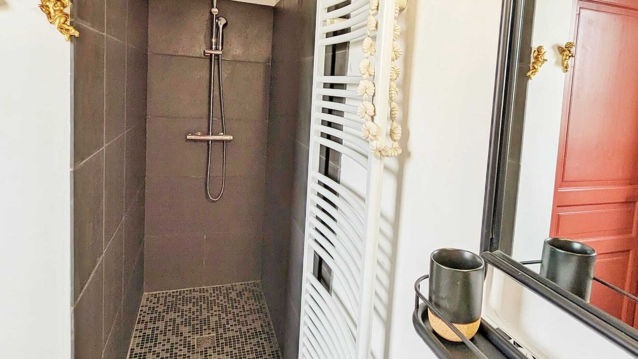 Photo of Bathroom in Pia