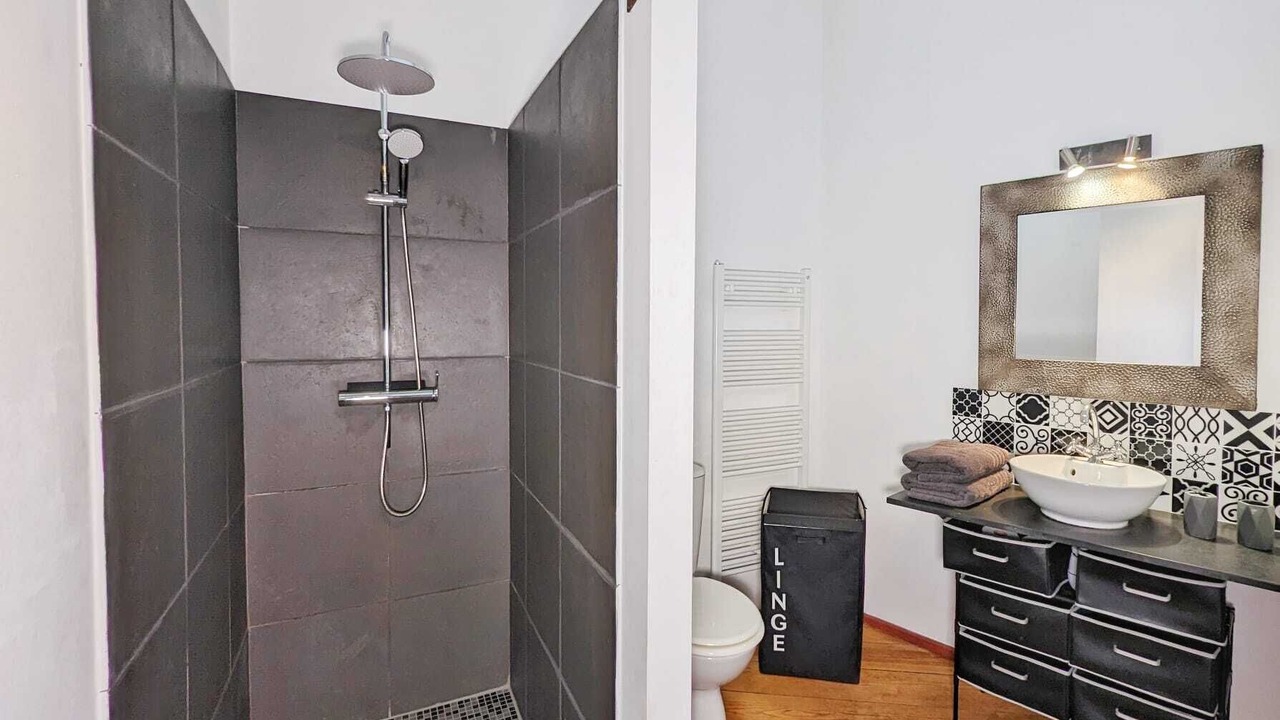 Photo of Bathroom in Pia