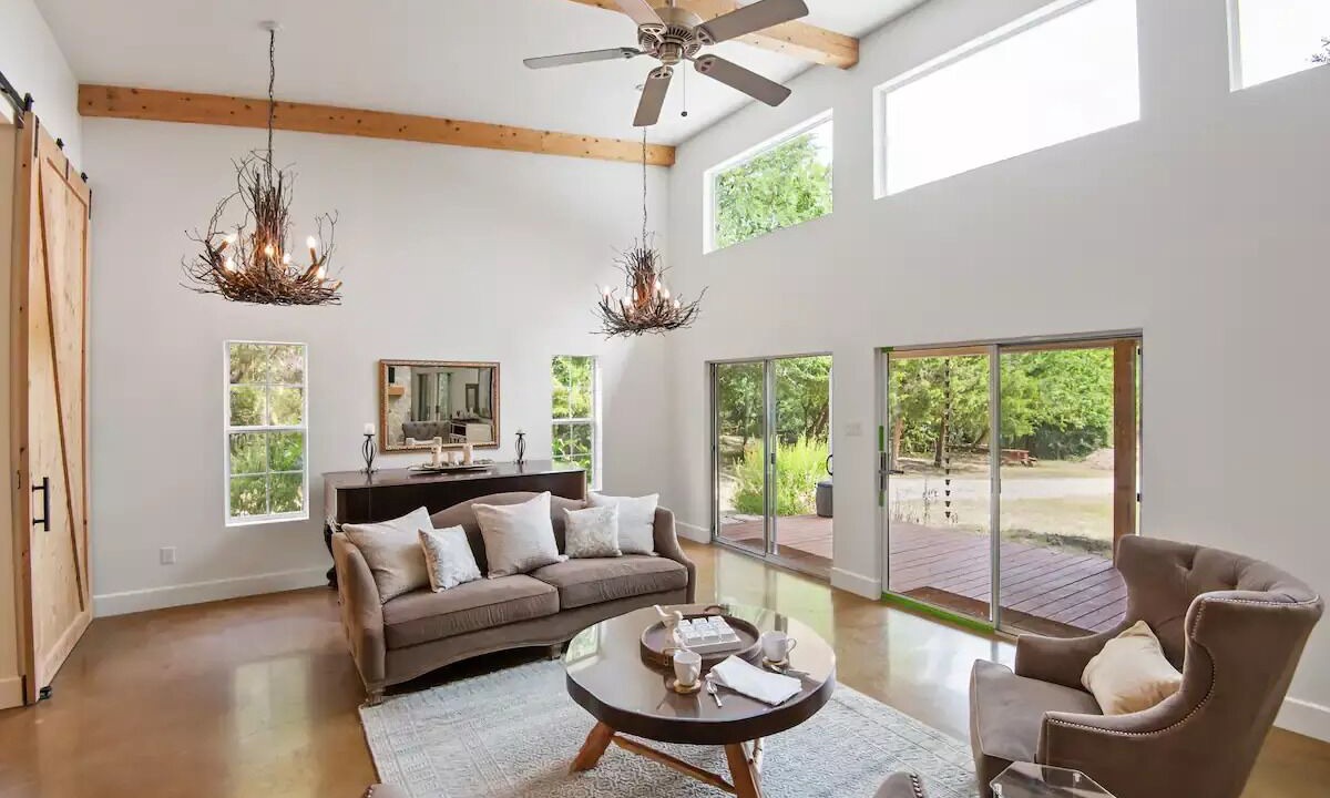 Photo of Livingroom in Red Oak