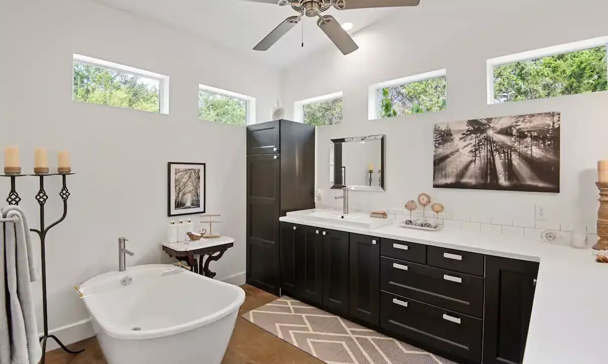 Photo of Bathroom in Red Oak