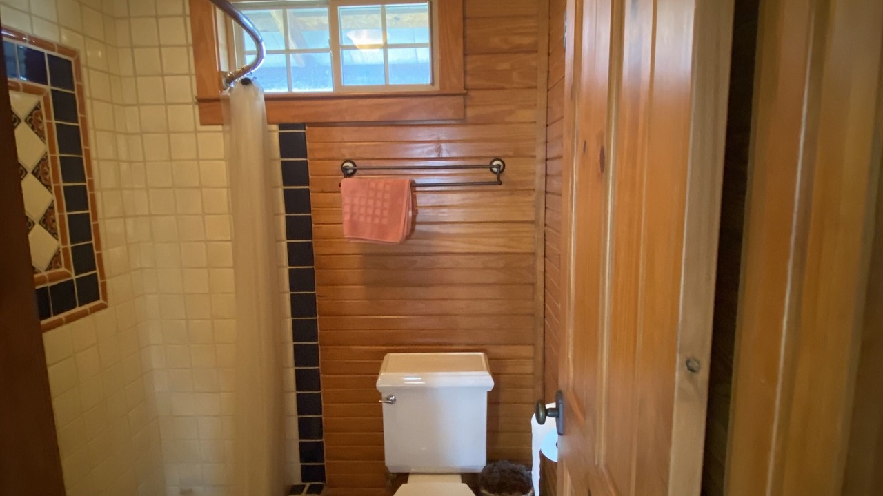 Photo of Bathroom in Blanco