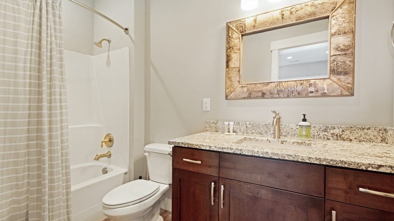 Photo of Bathroom in Garden City