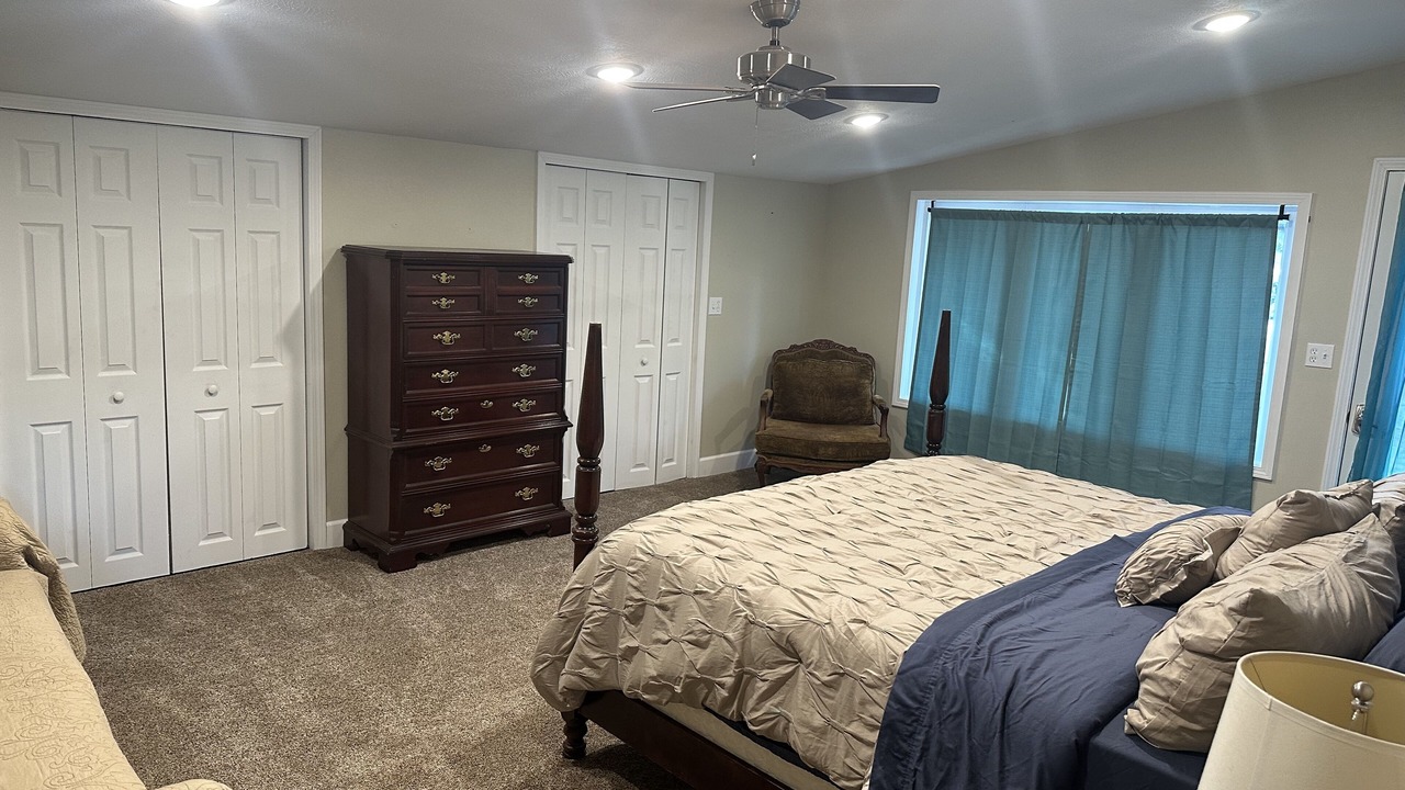 Photo of Bedroom in Mammoth Spring