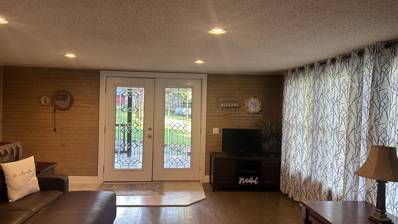 Photo of Others in Mammoth Spring