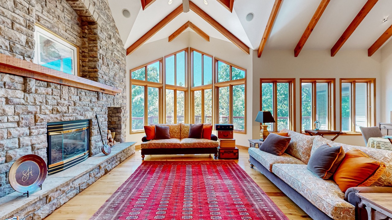 Photo of Livingroom in Eureka Springs