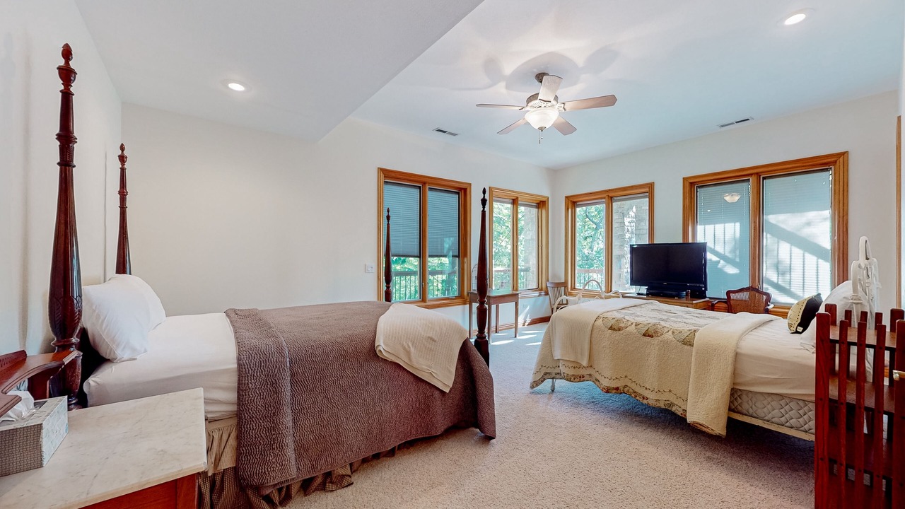 Photo of Bedroom in Eureka Springs