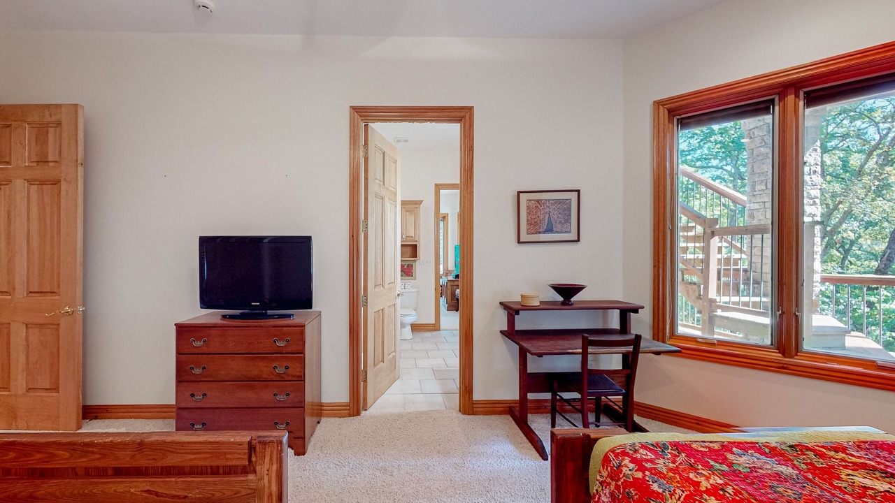 Photo of Bedroom in Eureka Springs