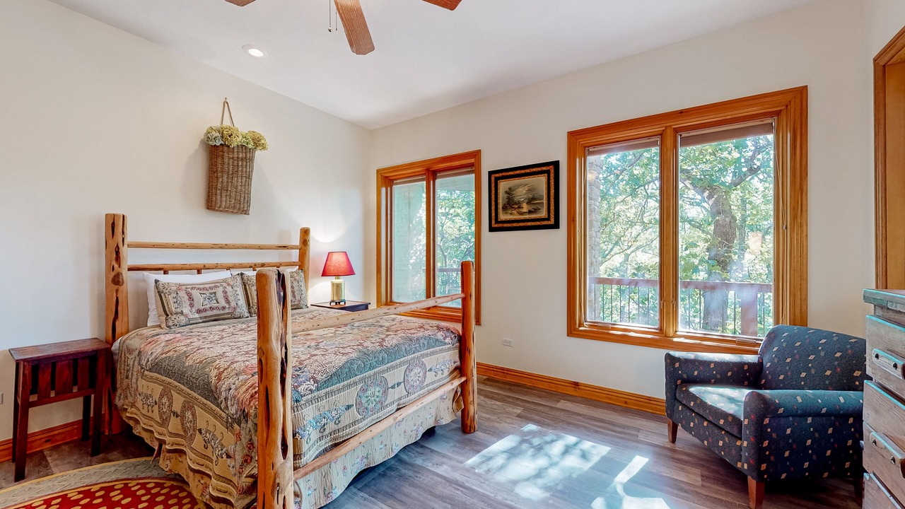 Photo of Bedroom in Eureka Springs