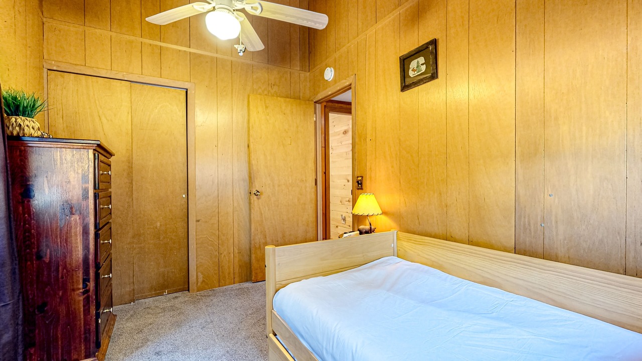 Photo of Bedroom in Center Conway