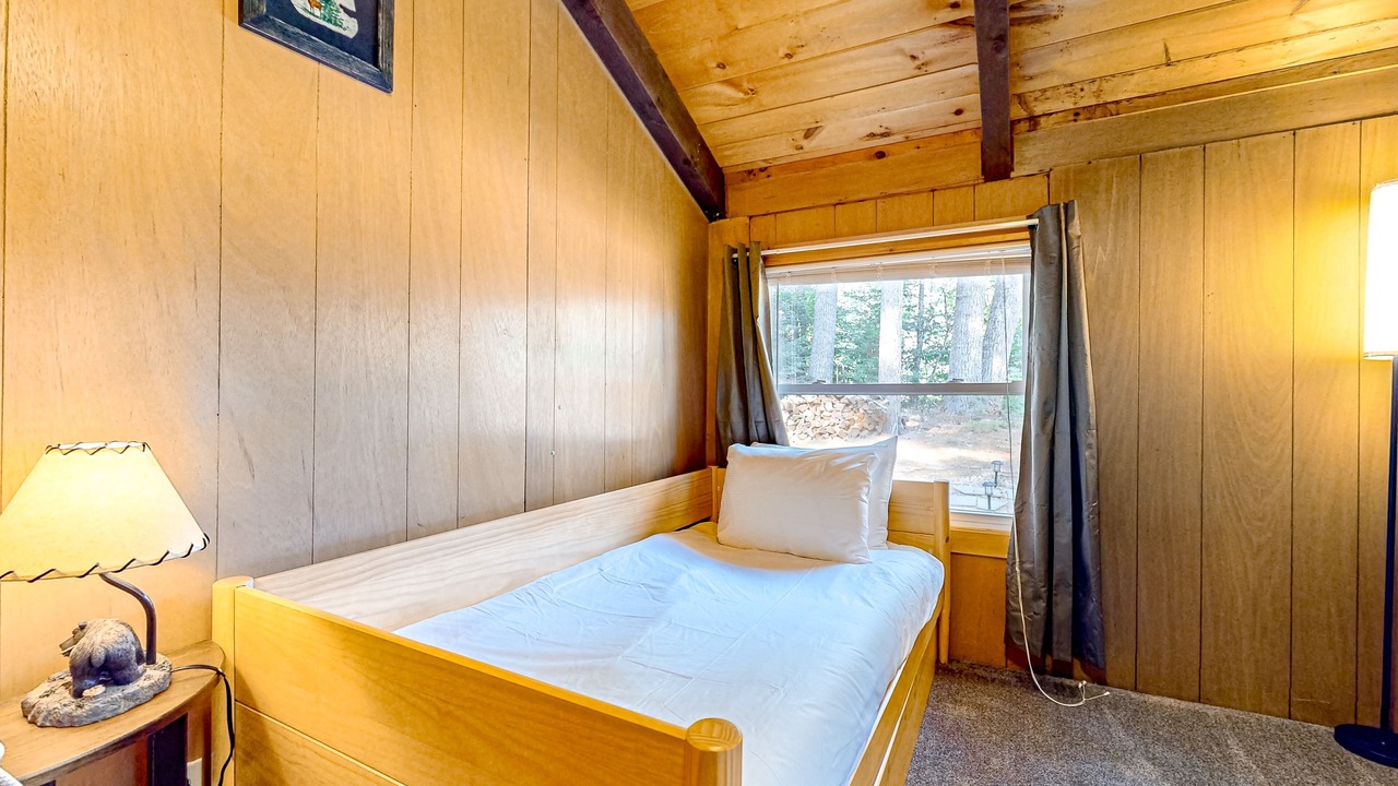 Photo of Bedroom in Center Conway