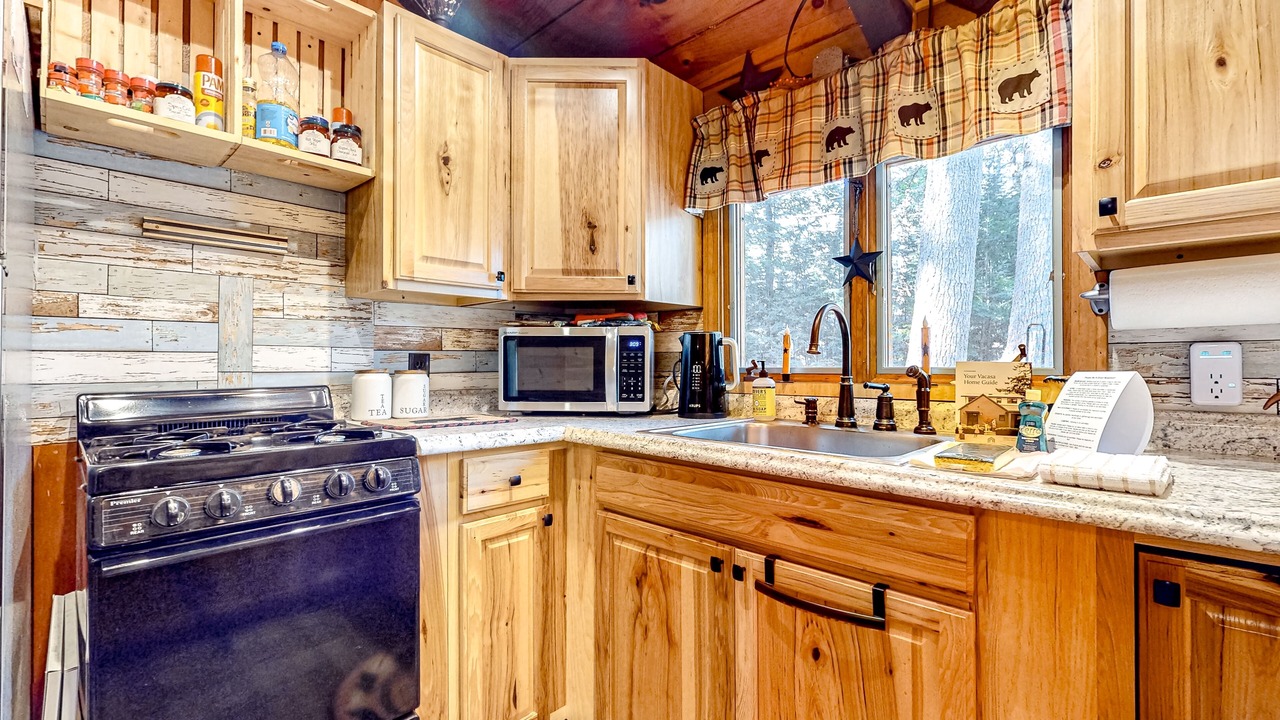 Photo of Kitchen in Center Conway