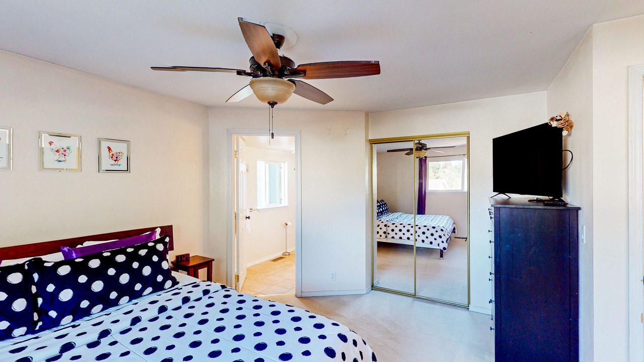 Photo of Bedroom in Maple Heights-Lake Desire