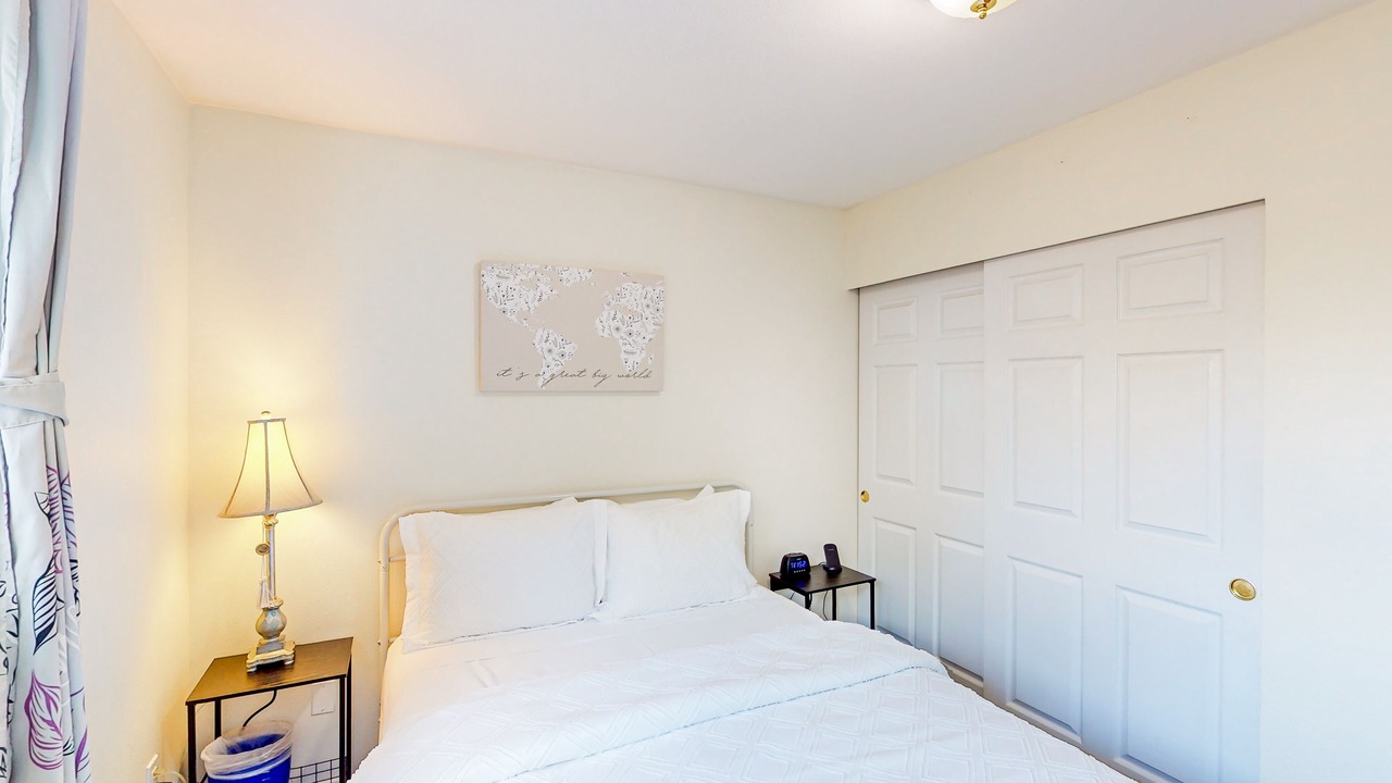 Photo of Bedroom in Maple Heights-Lake Desire