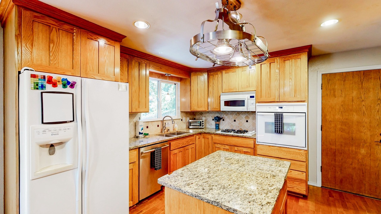 Photo of Kitchen in Maple Heights-Lake Desire