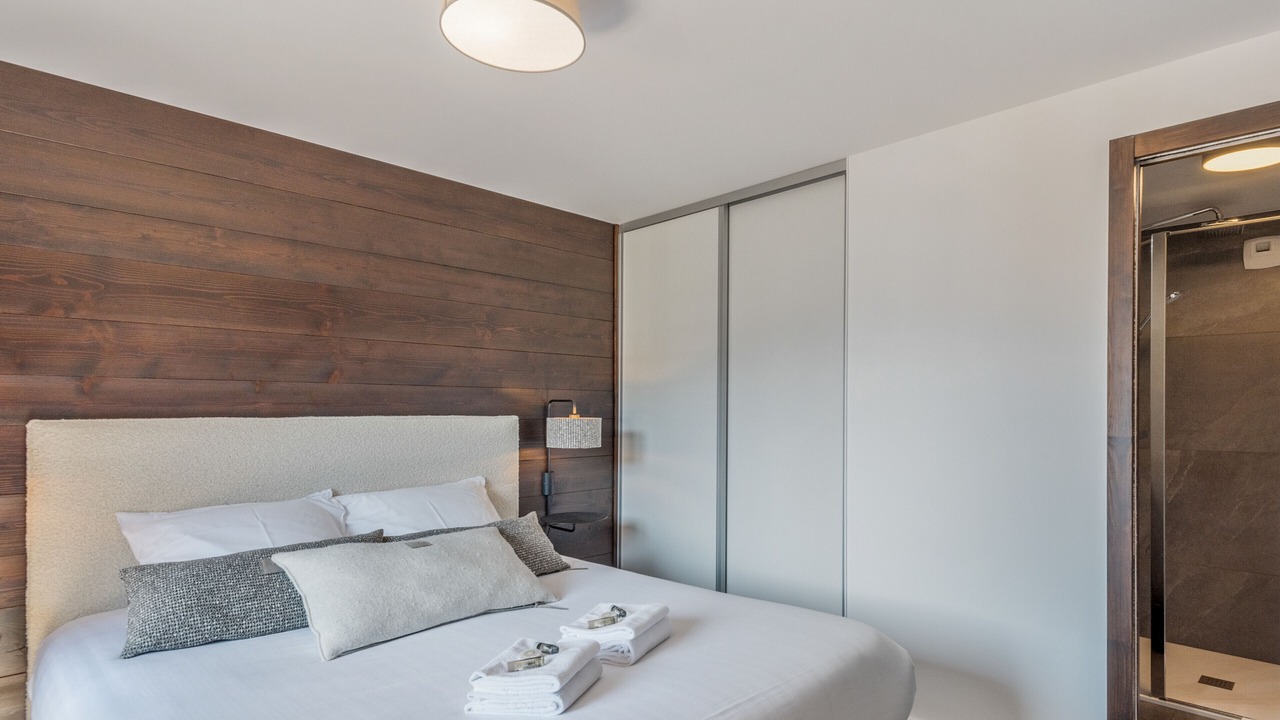 Photo of Bedroom in Demi-Quartier