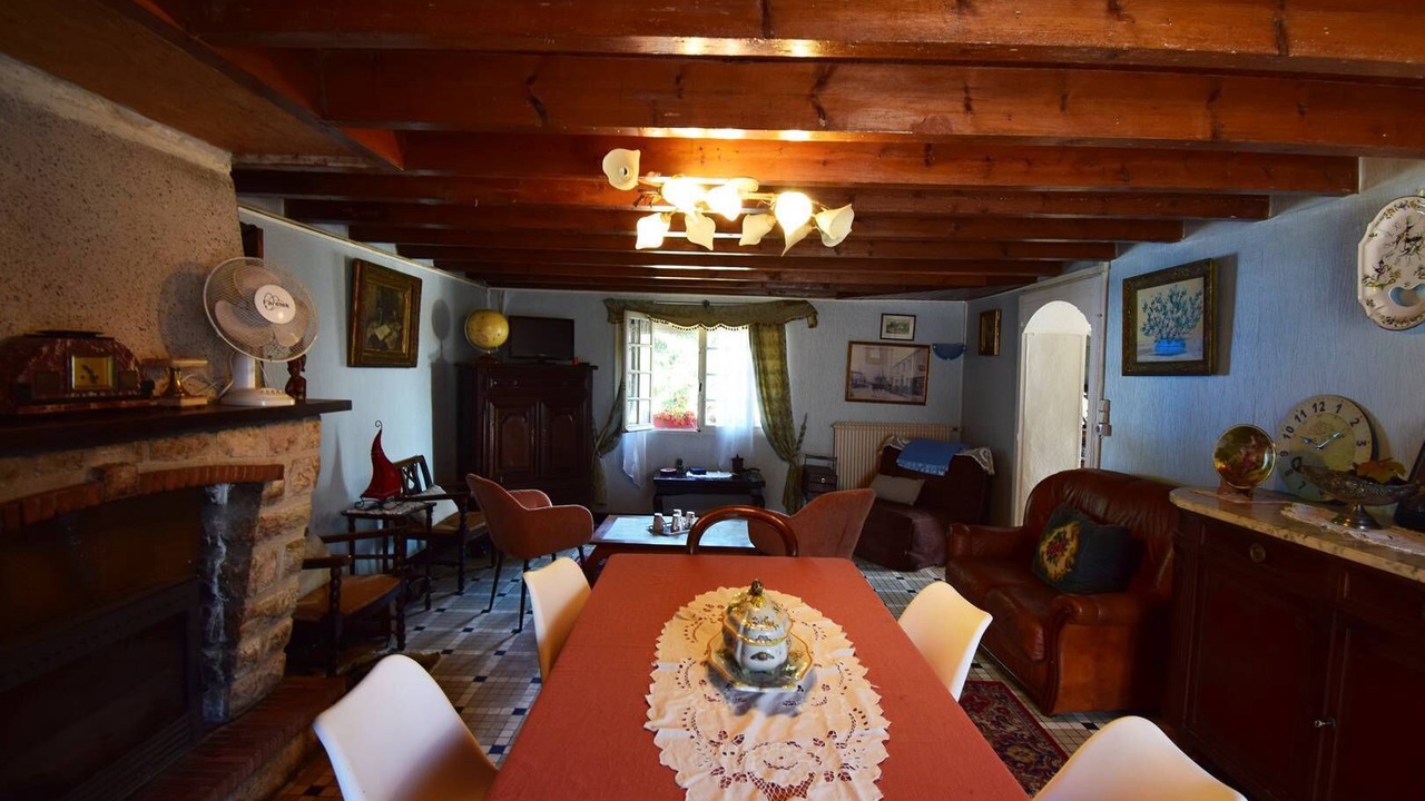 Photo of Others in Sauveterre-Saint-Denis