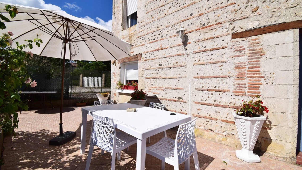 Photo of Outdoor in Sauveterre-Saint-Denis