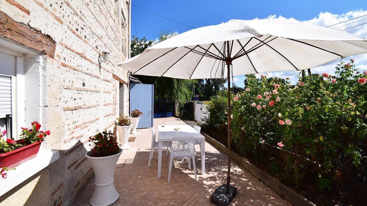 Photo of Outdoor in Sauveterre-Saint-Denis