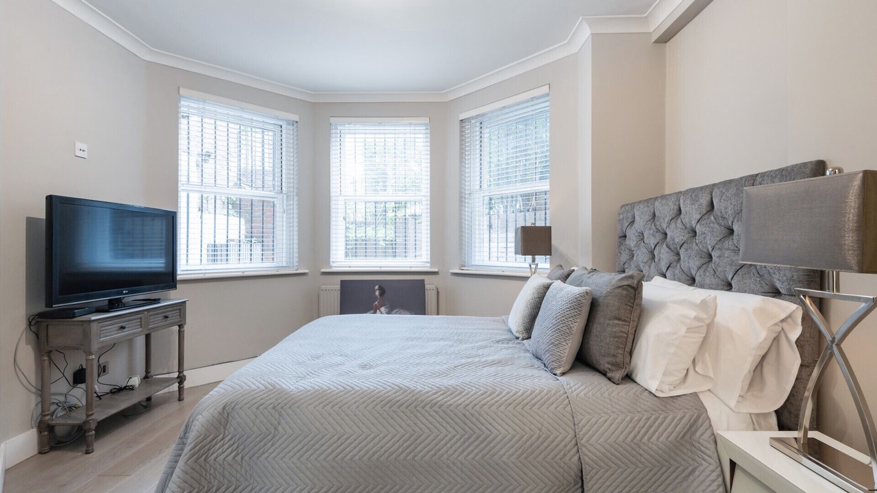 Photo of Bedroom in Frognal and Fitzjohns