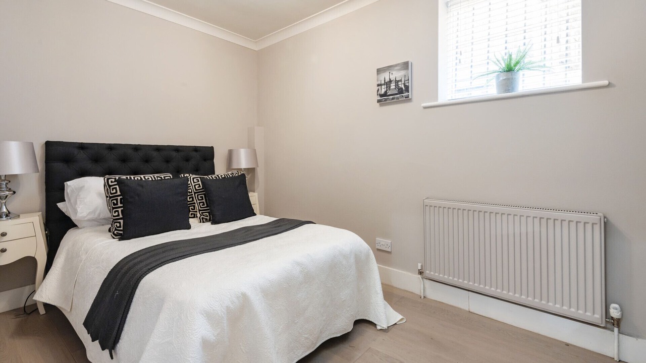 Photo of Bedroom in Frognal and Fitzjohns