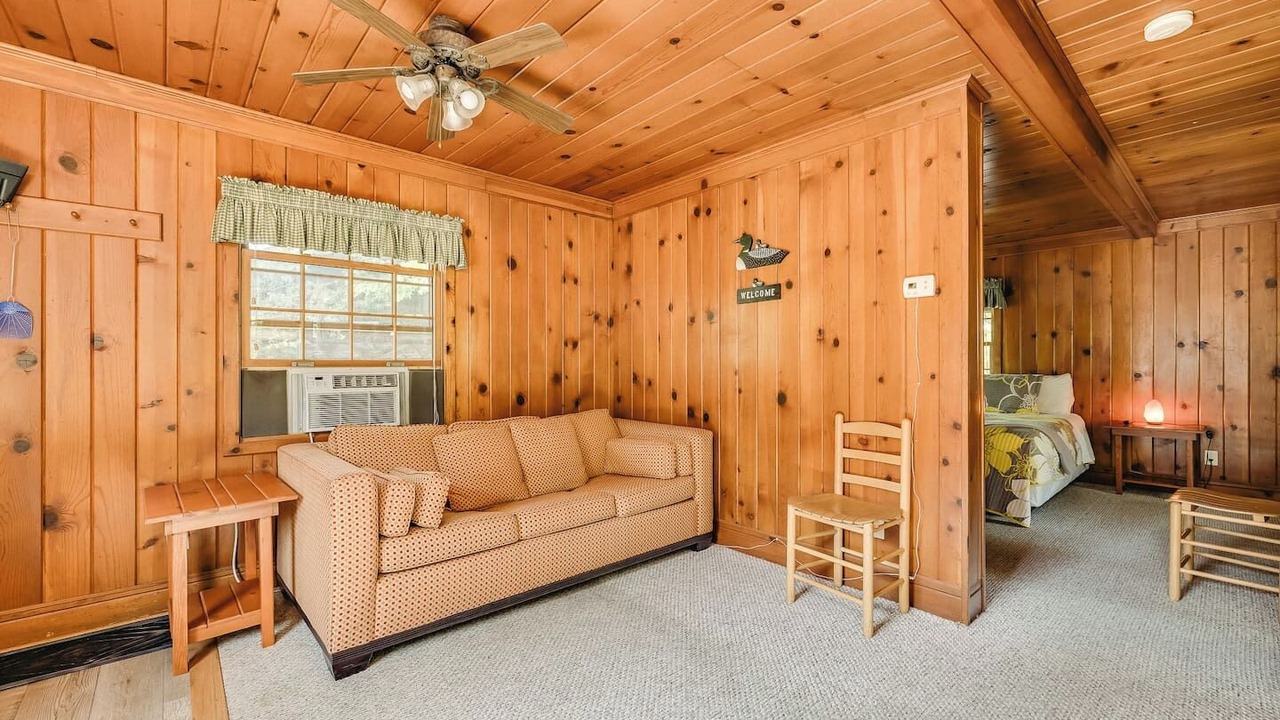 Photo of Livingroom in Taylors Falls