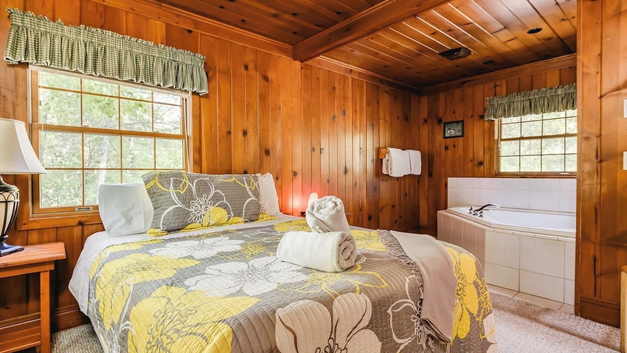 Photo of Bedroom in Taylors Falls