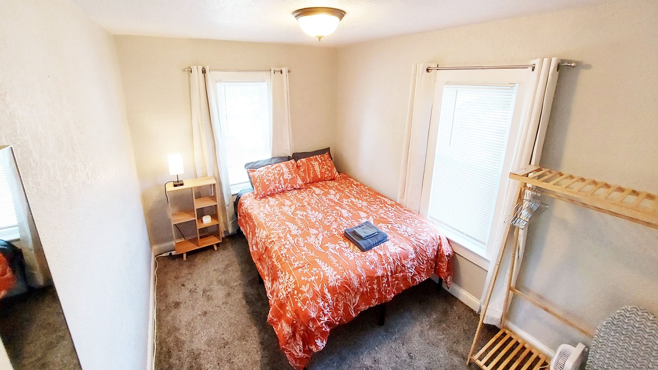 Photo of Bedroom in Columbia City