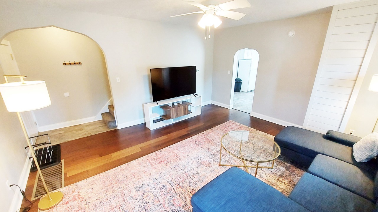 Photo of Livingroom in Columbia City