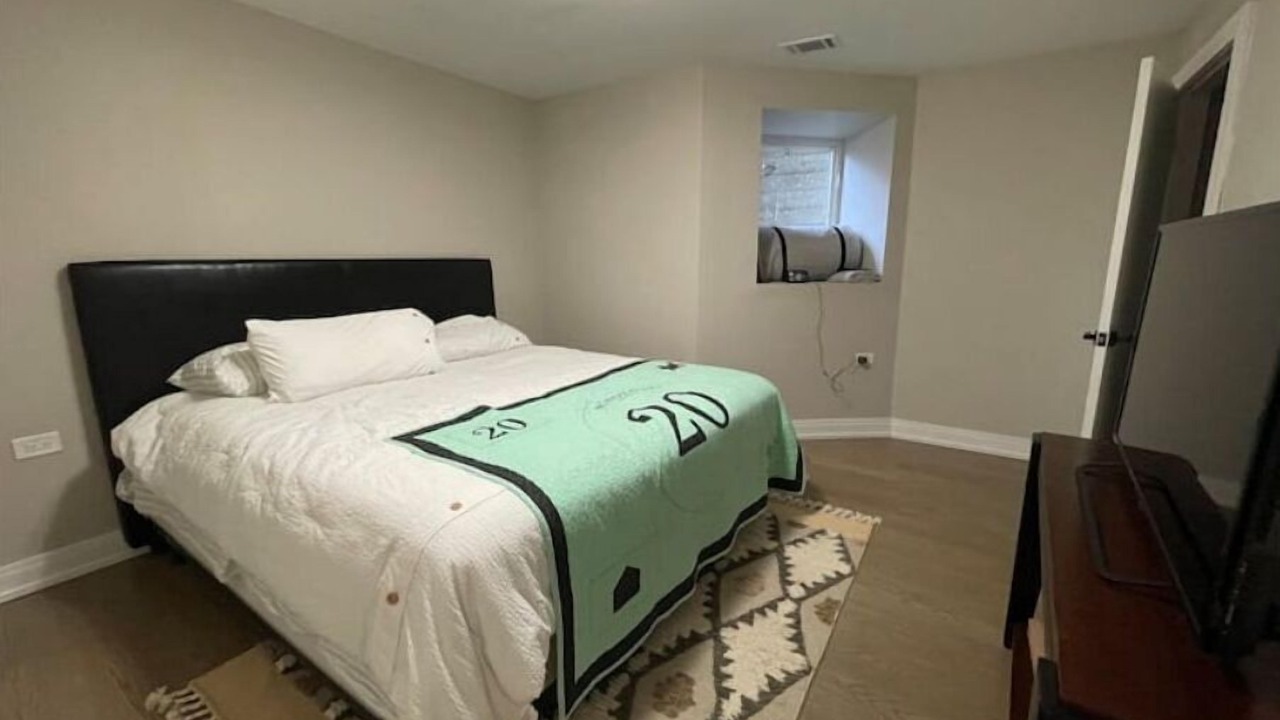 Photo of Bedroom in Near West Side