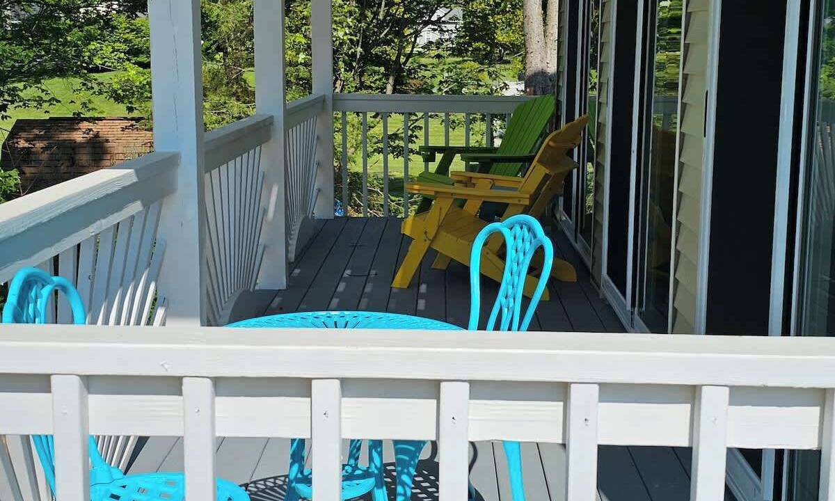 Photo of Patio Balcony in Madison-on-the-Lake
