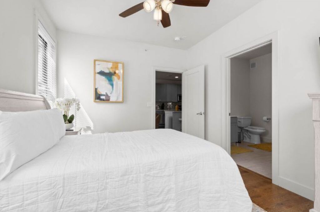 Photo of Bedroom in Country Club Plaza Area