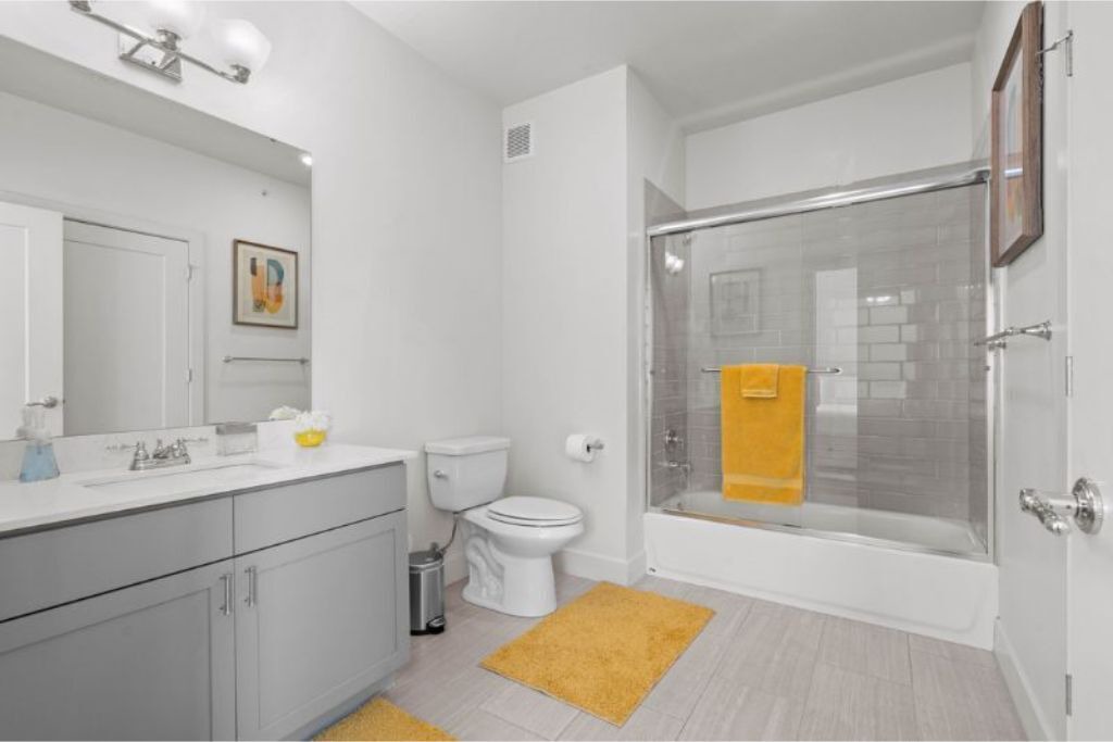 Photo of Bathroom in Country Club Plaza Area