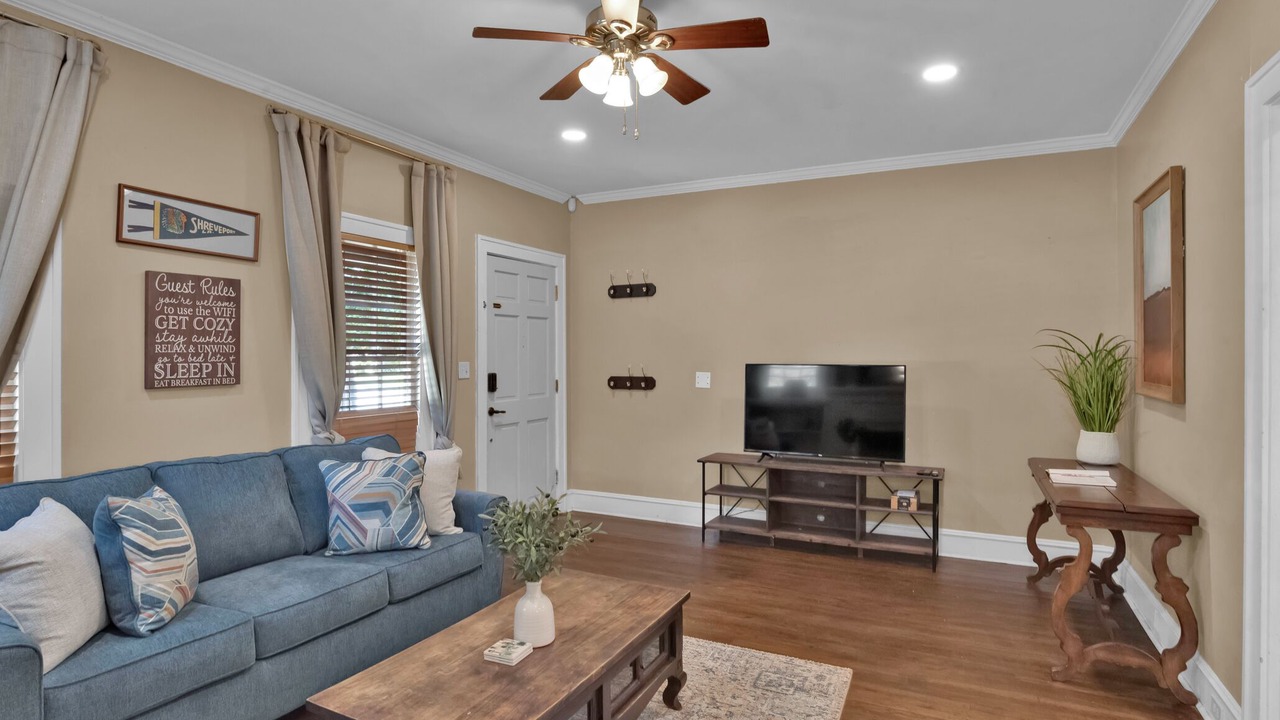 Photo of Livingroom in Broadmoor