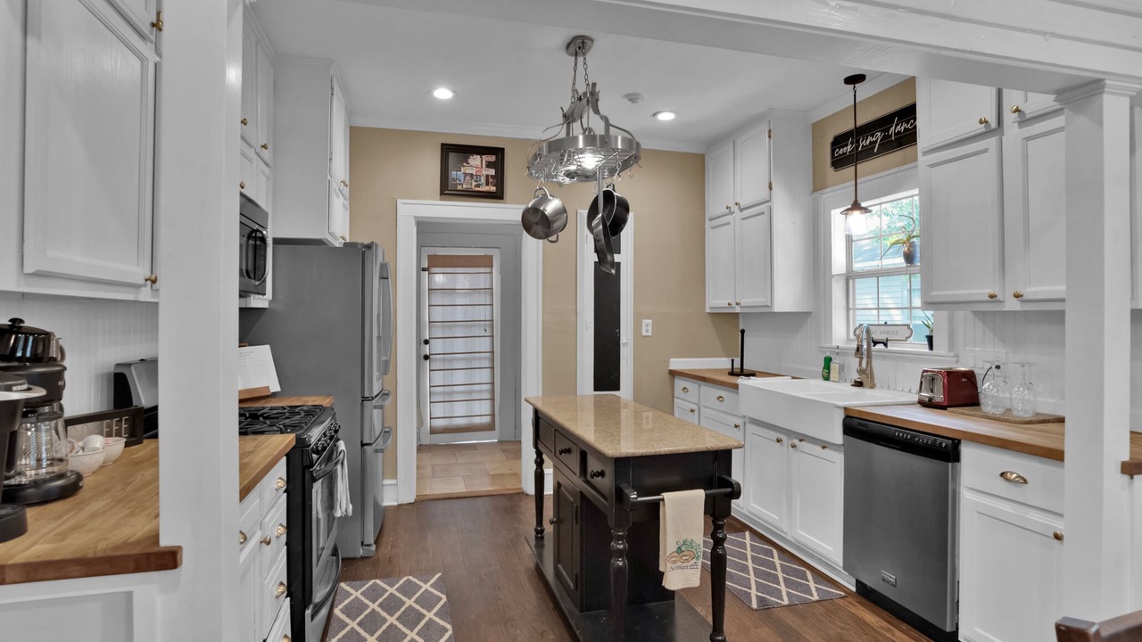 Photo of Kitchen in Broadmoor