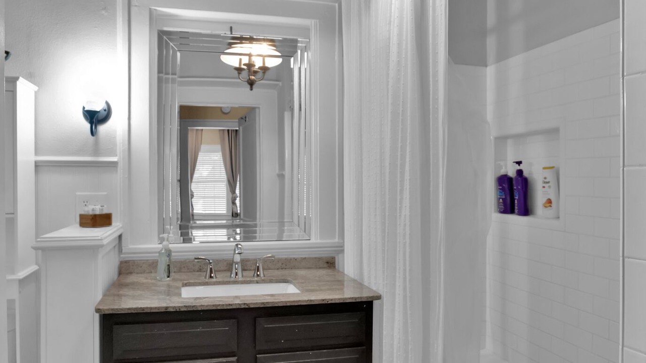 Photo of Bathroom in Broadmoor