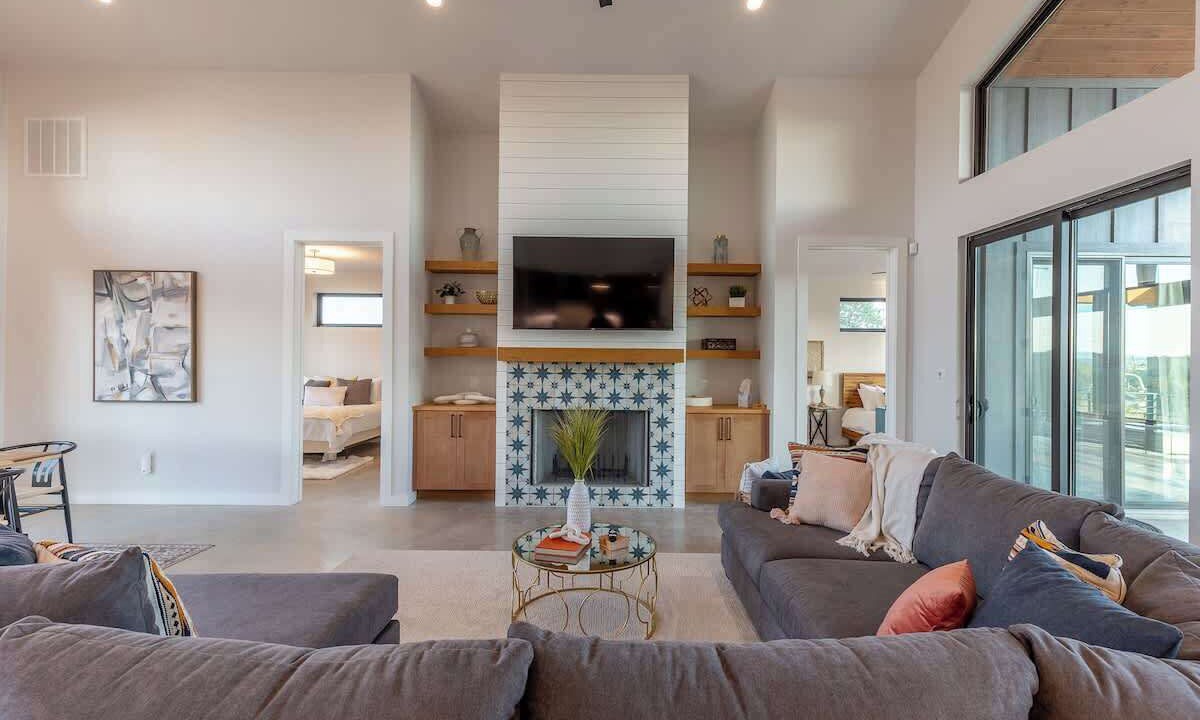 Photo of Livingroom in Johnson City