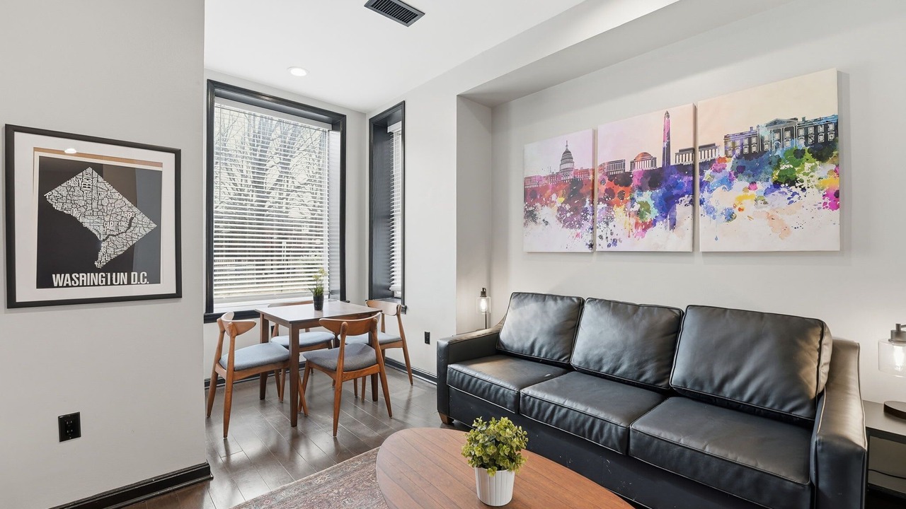 Photo of Livingroom in Shaw