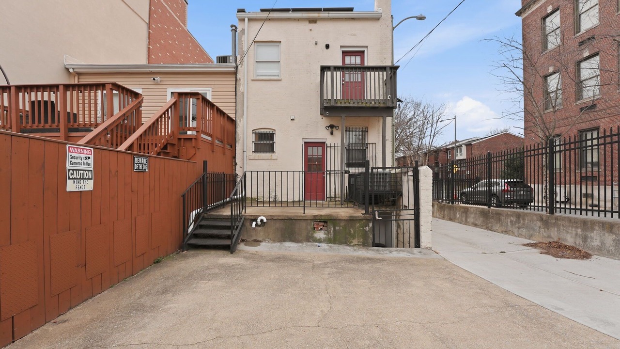 Photo of Outdoor in Shaw