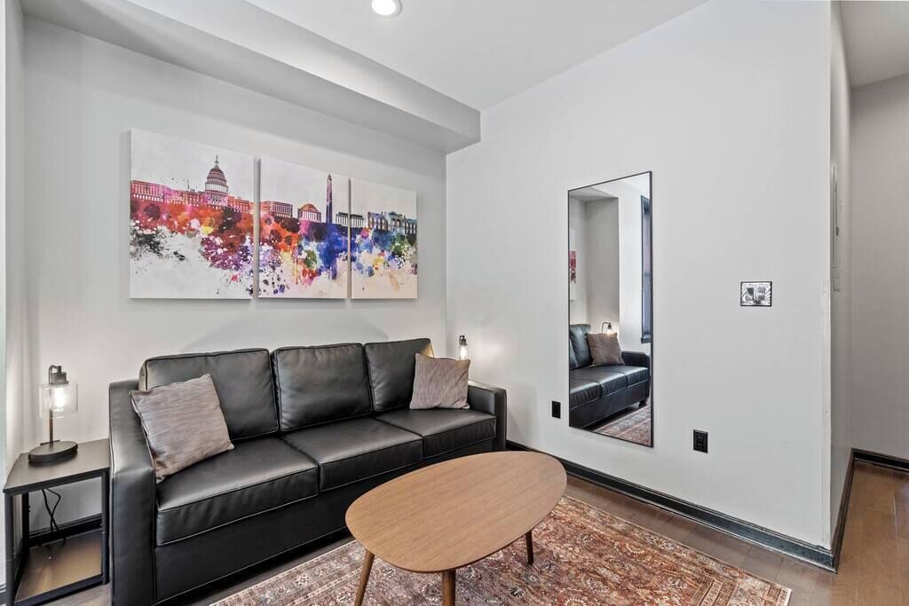 Photo of Livingroom in Shaw